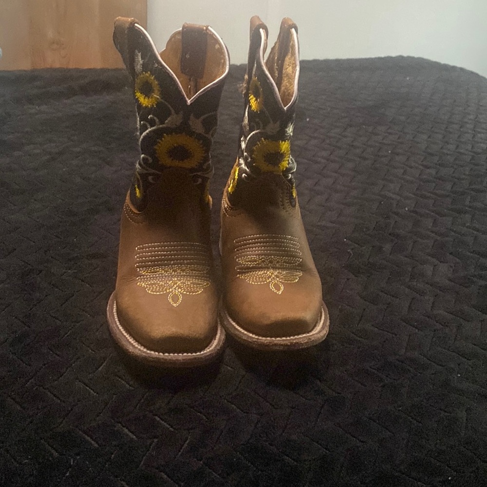Like new cowgirl boots